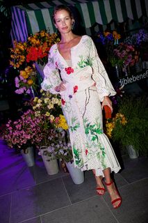 Carolyn Murphy feet photo 10