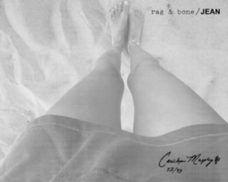 Carolyn Murphy feet photo 1
