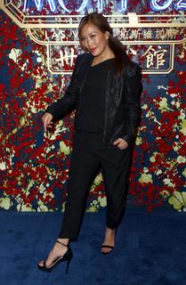 Carrie Ann Inaba feet photo thumbnail