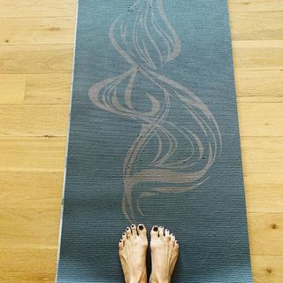 Carrie Ann Inaba feet photo thumbnail