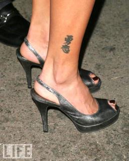 Carrie Ann Inaba feet photo thumbnail