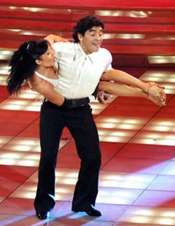 Carrie Ann Inaba feet photo thumbnail