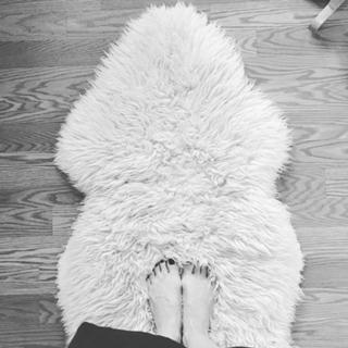 Carrie-Anne Moss feet photo thumbnail