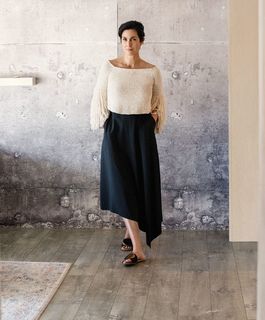 Carrie-Anne Moss feet photo thumbnail