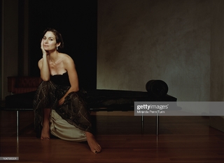 Carrie-Anne Moss feet photo thumbnail