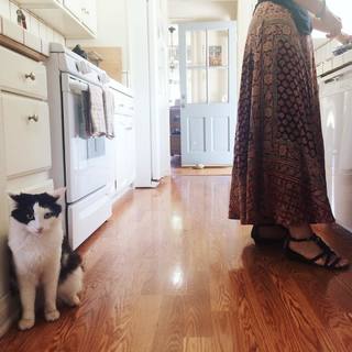 Carrie-Anne Moss feet photo thumbnail