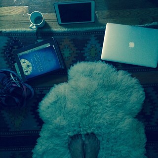 Carrie-Anne Moss feet photo thumbnail
