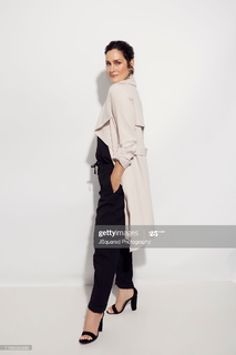 Carrie-Anne Moss feet photo thumbnail