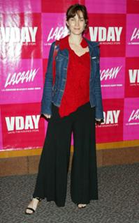 Carrie-Anne Moss feet photo thumbnail