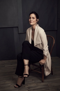 Carrie-Anne Moss feet photo thumbnail