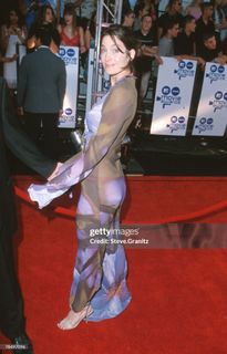 Carrie-Anne Moss feet photo 4