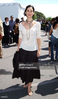 Carrie-Anne Moss feet photo 3