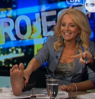 Carrie Bickmore feet photo 7
