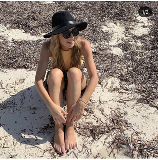 Carrie Bickmore feet photo 17