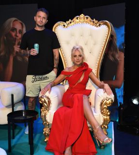 Carrie Bickmore feet photo 13