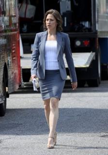 Carrie Coon feet photo thumbnail