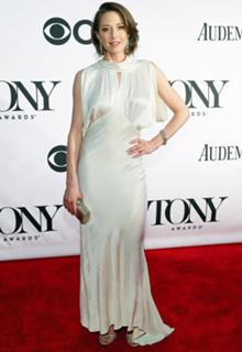 Carrie Coon feet photo thumbnail