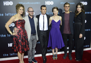 Carrie Coon feet photo thumbnail