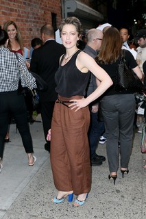 Carrie Coon feet photo thumbnail