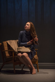 Carrie Coon feet photo thumbnail