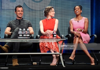 Carrie Coon feet photo thumbnail