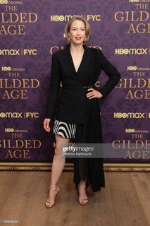 Carrie Coon feet photo thumbnail