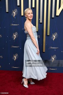Carrie Coon feet photo thumbnail