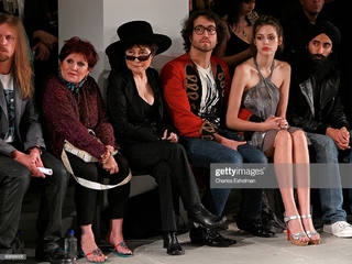 Carrie Fisher feet photo thumbnail