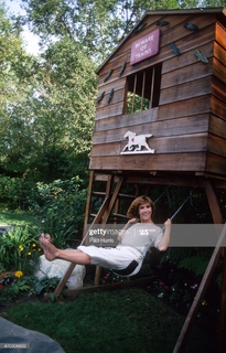 Carrie Fisher feet photo thumbnail