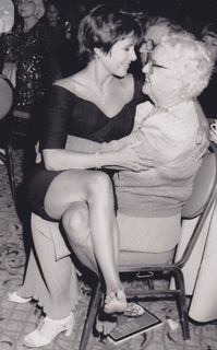 Carrie Fisher feet photo thumbnail