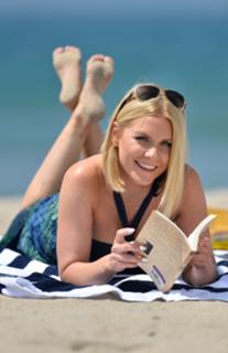 Carrie Keagan feet photo thumbnail