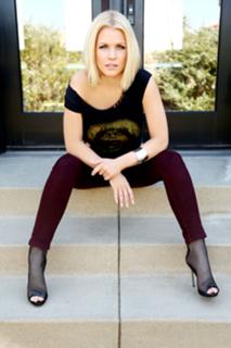 Carrie Keagan feet photo thumbnail