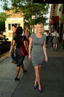 Carrie Keagan feet photo thumbnail