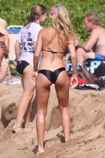 Carrie Prejean feet photo 8