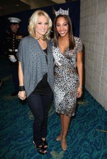 Carrie Underwood feet photo thumbnail