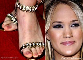 Carrie Underwood feet photo thumbnail