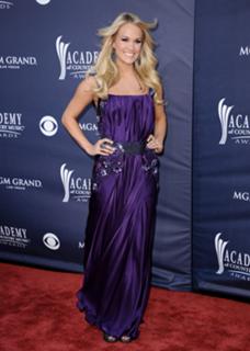 Carrie Underwood feet photo thumbnail