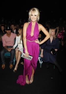 Carrie Underwood feet photo thumbnail