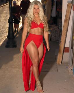 Carriejune Anne Bowlby feet photo 15