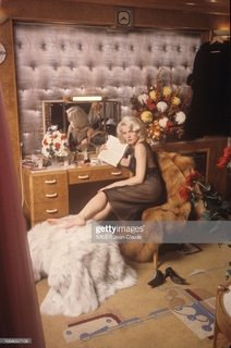 Carroll Baker feet photo 12