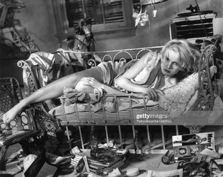 Carroll Baker feet photo 9