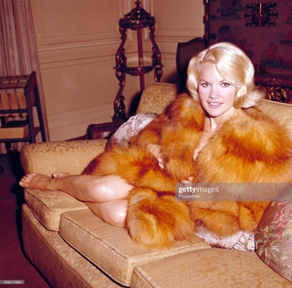 Carroll Baker feet photo 18