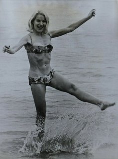 Carroll Baker feet photo 10