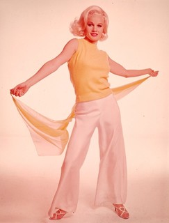 Carroll Baker feet photo 15