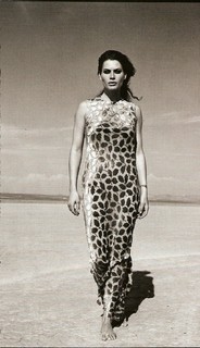 Carré Otis feet photo 3