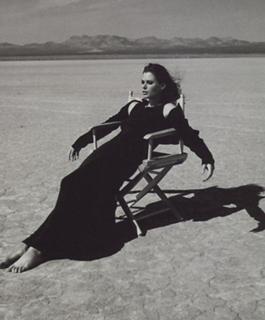 Carré Otis feet photo 7