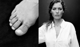 Carré Otis feet photo 6