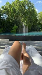 Caryn Marjorie feet photo thumbnail