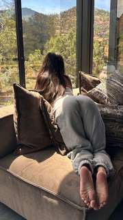 Caryn Marjorie feet photo thumbnail