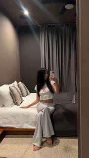 Caryn Marjorie feet photo thumbnail